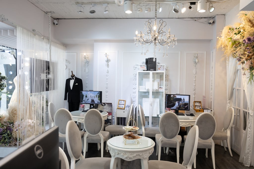 原來選婚紗也能像挑時裝一樣自在愉快、挑到欲罷不能！