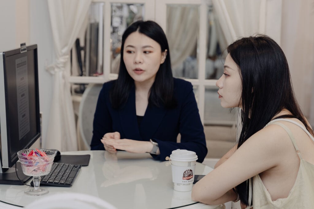 唯美華麗，夢幻如你：唯你婚紗，演繹永恆愛戀的優雅詩篇