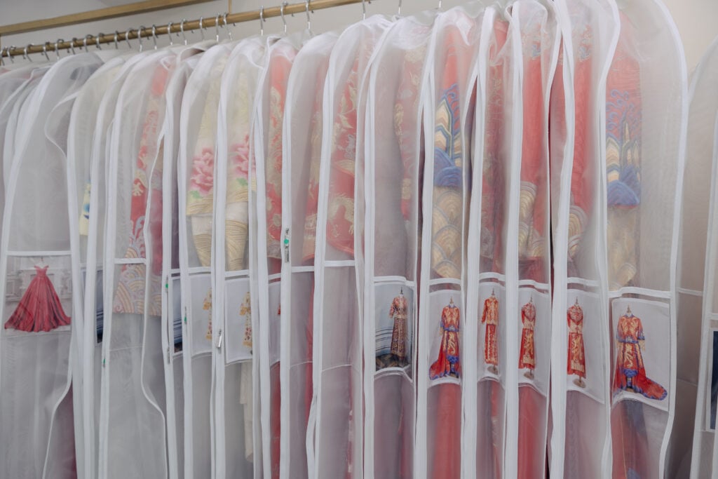 唯美華麗，夢幻如你：唯你婚紗，演繹永恆愛戀的優雅詩篇