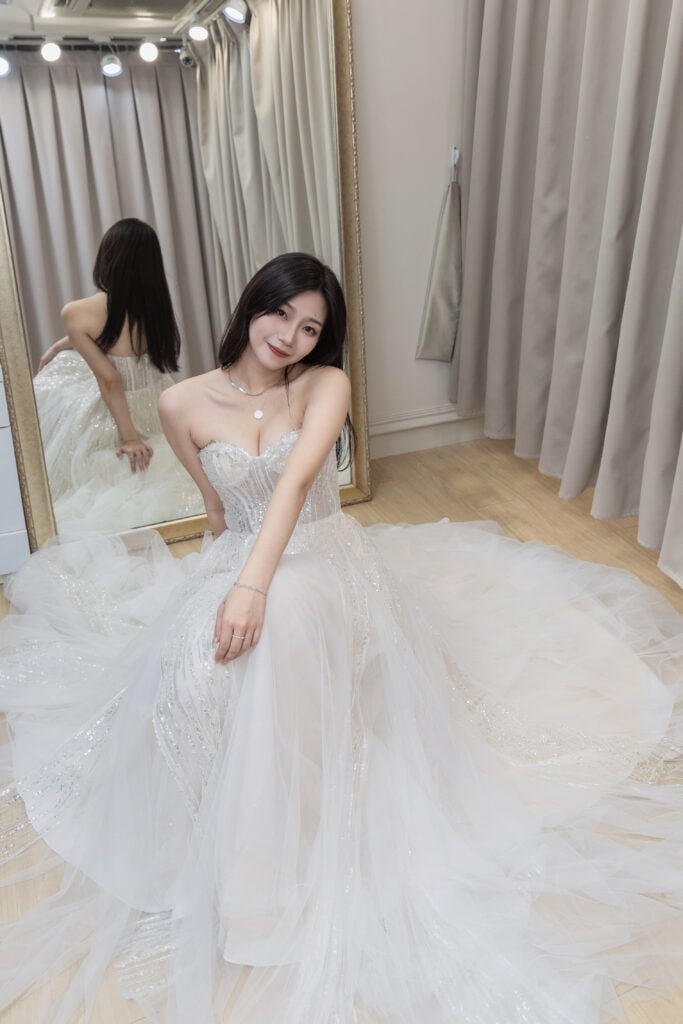 唯美華麗，夢幻如你：唯你婚紗，演繹永恆愛戀的優雅詩篇