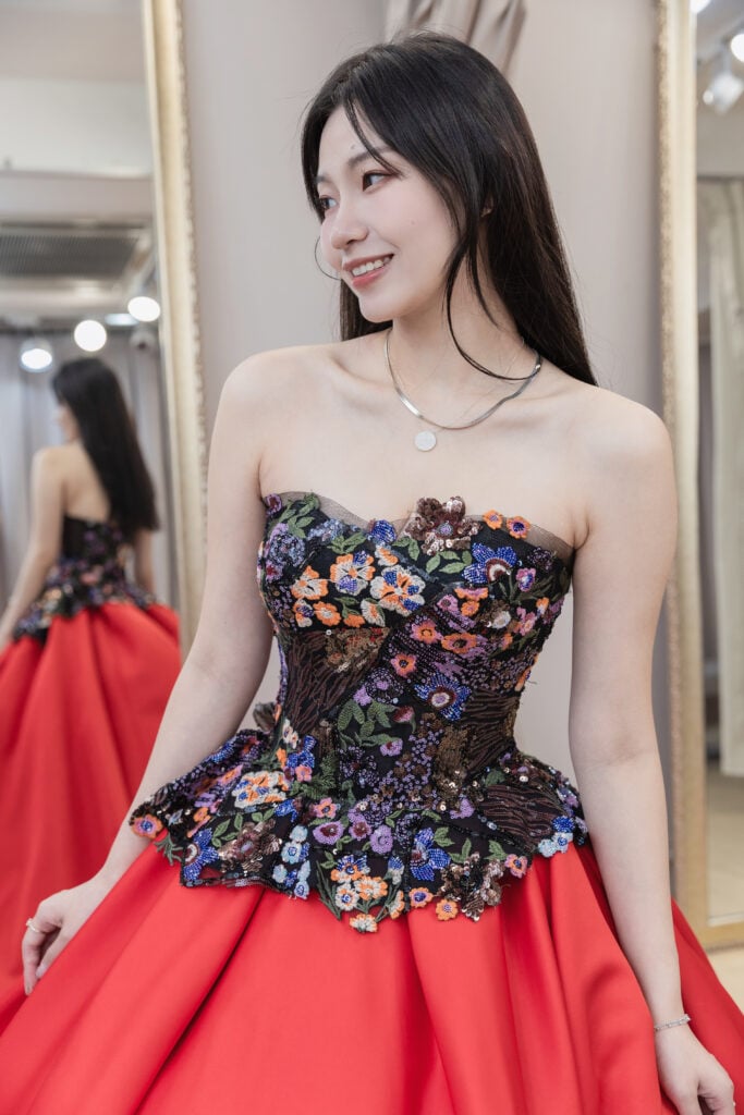 唯美華麗，夢幻如你：唯你婚紗，演繹永恆愛戀的優雅詩篇