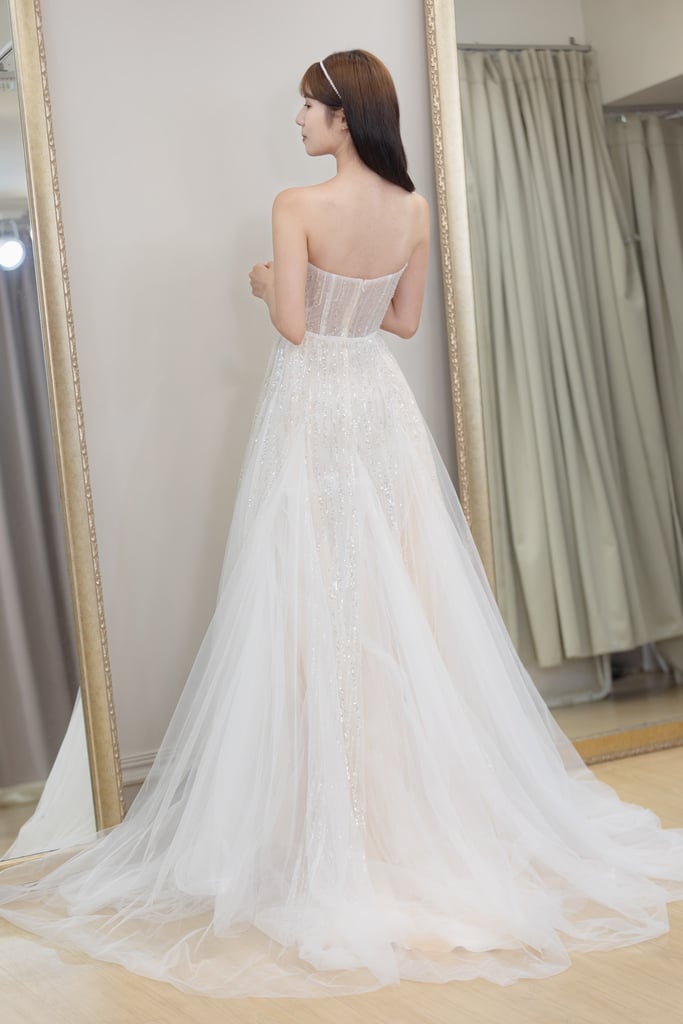 原來選婚紗也能像挑時裝一樣自在愉快、挑到欲罷不能！