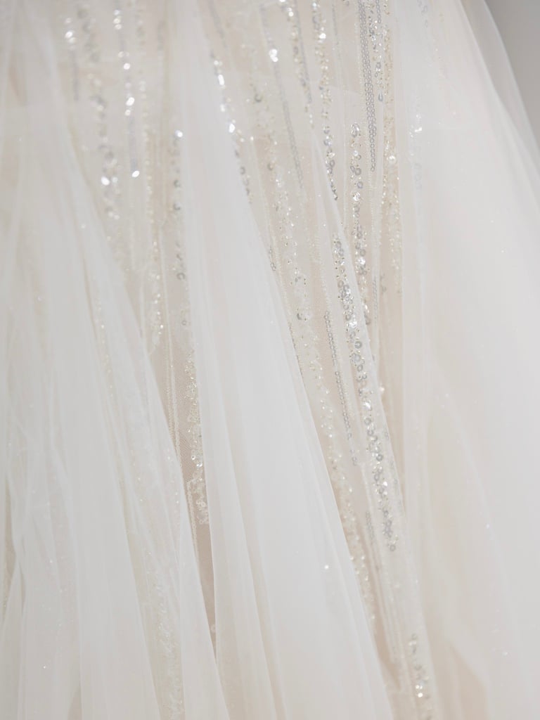 原來選婚紗也能像挑時裝一樣自在愉快、挑到欲罷不能！