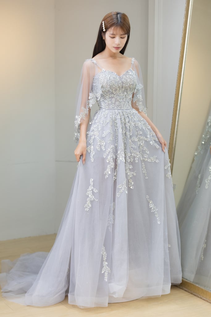 原來選婚紗也能像挑時裝一樣自在愉快、挑到欲罷不能！