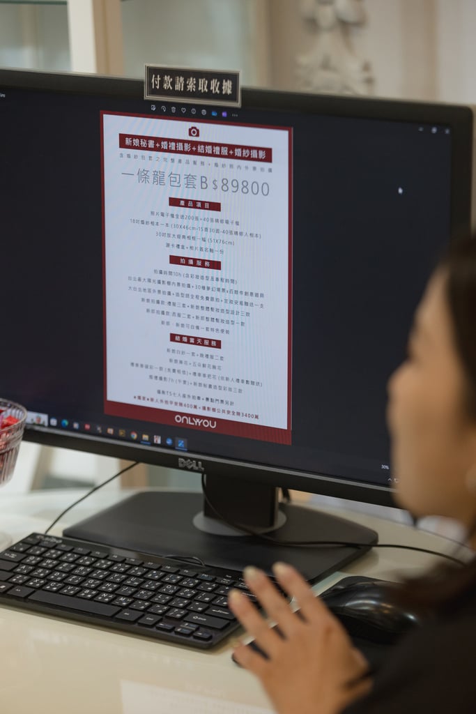 原來選婚紗也能像挑時裝一樣自在愉快、挑到欲罷不能！