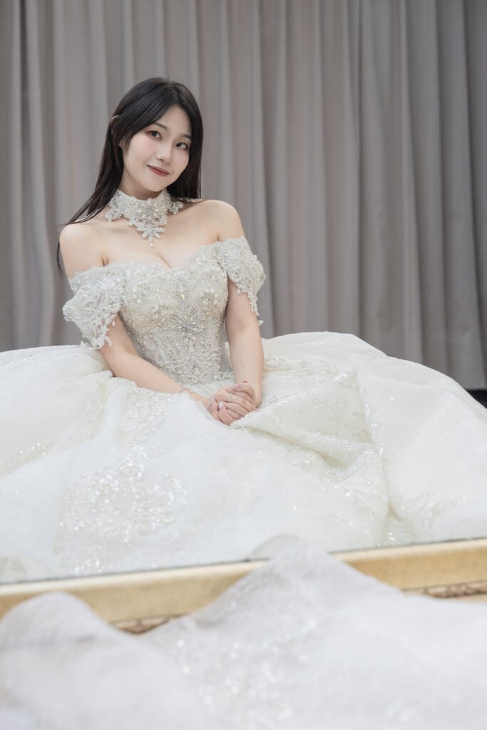 唯美華麗，夢幻如你：唯你婚紗，演繹永恆愛戀的優雅詩篇