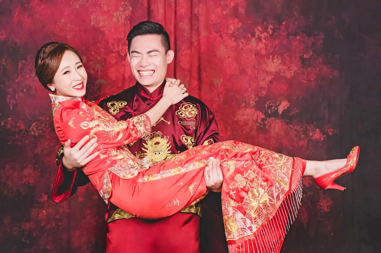 【中式禮服怎麼挑?】 龍鳳掛 / 秀和服 / 改良式旗袍