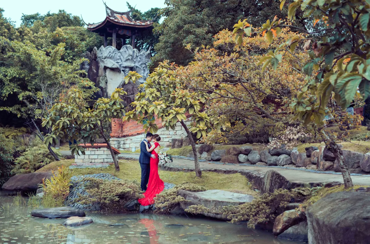 【中式禮服怎麼挑?】 龍鳳掛 / 秀和服 / 改良式旗袍