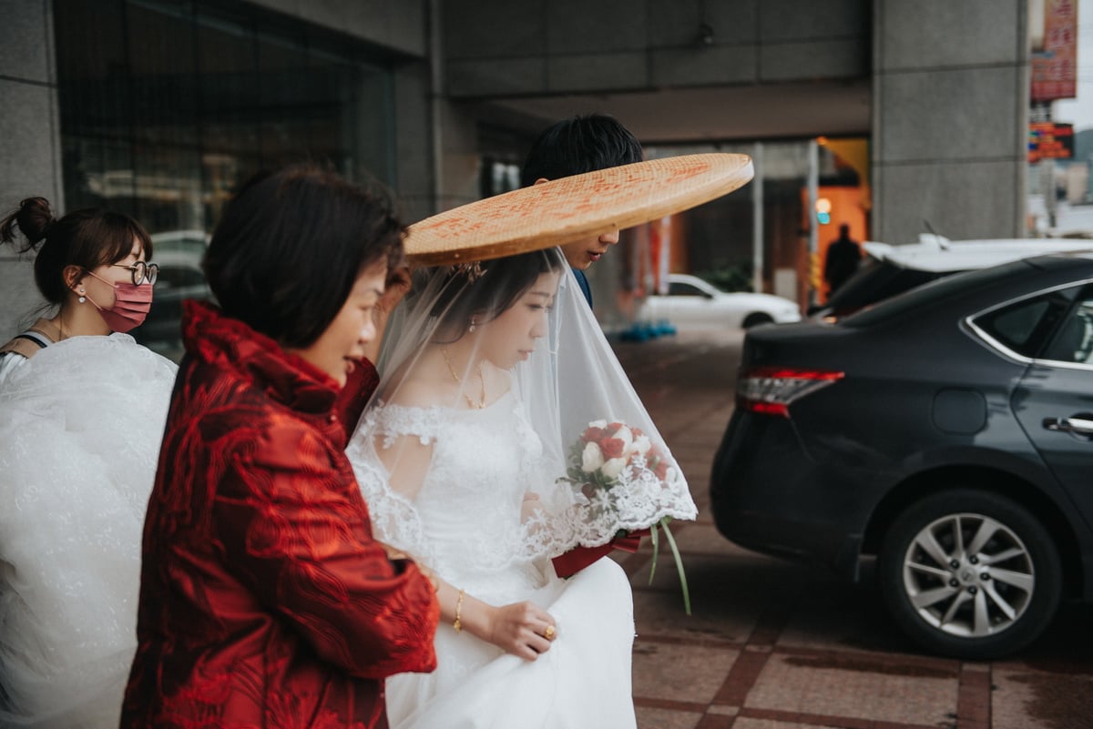 婚禮小知識 – 迎娶該拿米篩? 還是黑傘? 婚禮小知識 – 迎娶該拿米篩? 還是黑傘?